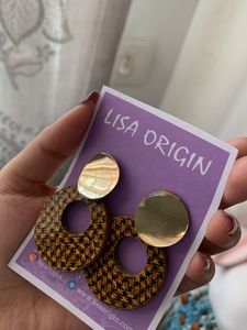 Set Of Hair Accessories And Earrings