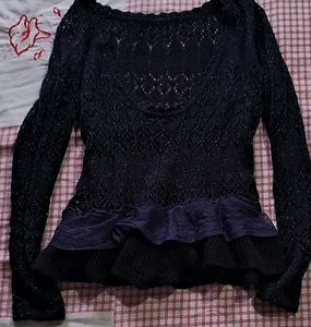 Elegant Black Knitted Top with Ruffle Detail