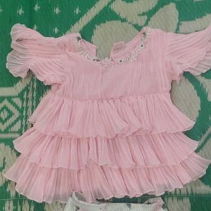 Cute Pink Ruffle Top &amp; Floral Pants Set
