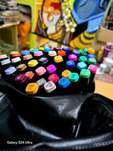 🎨 Professional Colour Marker Set – Vibrant &amp; Long