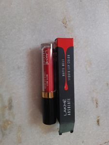 Lakme Absolute Liquid Lipstick Coral Reef Shade
