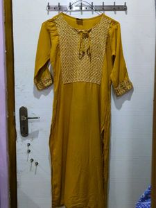 Elegant Mustard Kurta with Intricate Embroidery