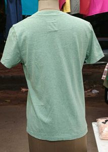 basic tshirt