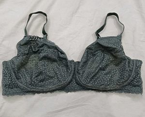 🪔 Lace Detail Underwire Bra