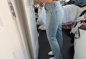 Zara Light Wash straight legJeans