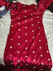 Elegant Red Kurta with Gold Embellishments