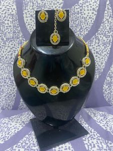 Stone Necklace and Earring Set with Mangti