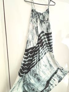 Flowy Tie-Dye Maxi Dress