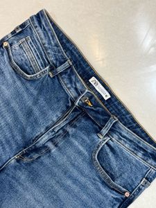 PRICE DROP‼️ZARA Straight High Waist Jeans - 34