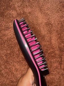 Straight Artifact Hair Straightening Brush