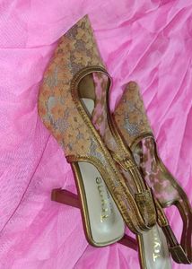 FLOWER EMBROIDED SLING BACK HEELS