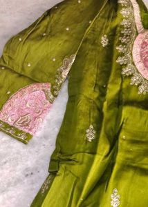 Elegant Green Kurta Set with Pink Embroidery
