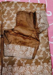 Elegant Brown Saree with Blouse Piece