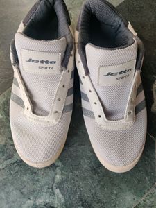 Sports Shoes UK 8