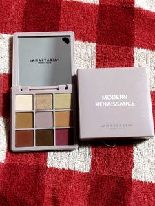 Anastasia Beverly Hills Eyeshadow palette
