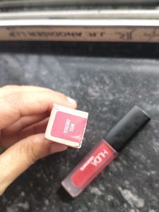 Huda Beauty Liquid Matte Lipstick