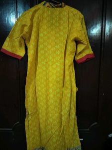 Beautiful Yellow 🟡 Kurti