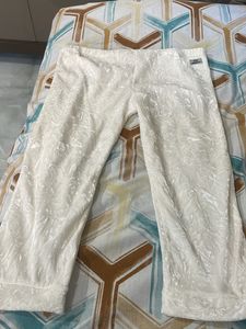 Velvet Cream 3/4th Capri