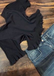 Cute Black Cardigan Top with Giraffe Accent