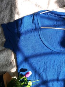 💙 Bold Blue Basic Tee – Everyday Comfort 💙