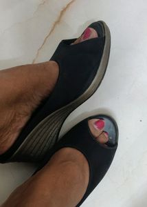Sandal Used