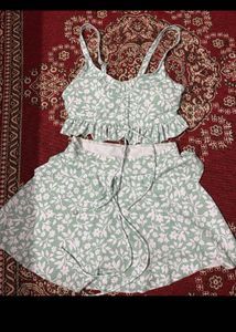 🌿 Sage Green Floral swim suit