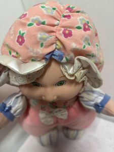 Vintage 1995 cabbage patch plush toy