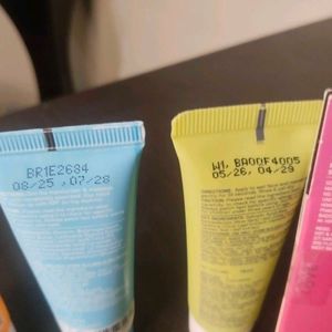 Dot &amp; Key Bright Skin Miniature Kit