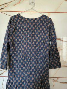 V-Neck Printed short kurti