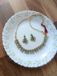Elegant Necklace and Earring Set