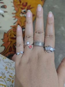 Finger rings