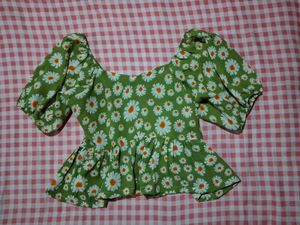 Chic Daisy Print Peplum Top