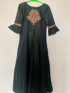 *Best Deal*Olive Green Long Frock Along With Dupat