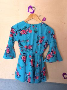 💞 Womens Fancy Top Size Of S💞