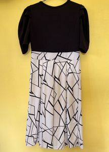 DHUNKI Black &amp; White Knee Length Dress| Size XS
