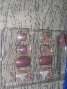 Press-On Nails Set