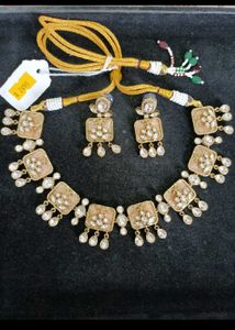 Exquisite Kundan Necklace &amp; Earrings Set