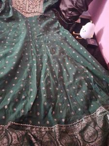 Elegant Embroidered Green Kurta