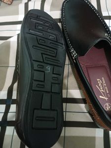 Knoos® Men Loafers In Excellent Condition.