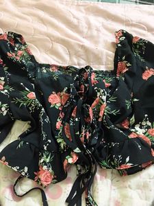 Shein Floral Print Lace-Up Crop Top