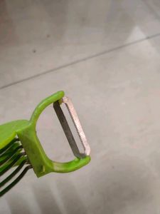 Multi-functional Vegetable Slicer