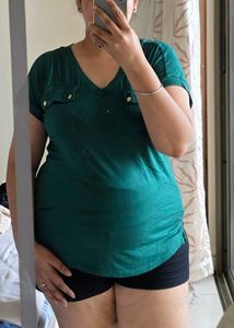 Green V-Neck Pocket T-Shirt