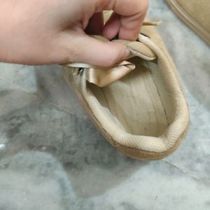 Gold/Beige Colour Sneakers With Ribbon Laces