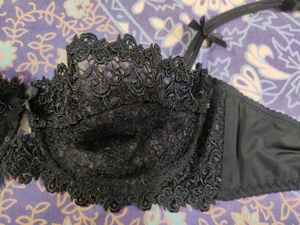 Sexy Black Lace Non Padded Bra With Wiring