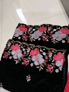 Elegant Velvet Kurta Set m size or XL ko achha fit