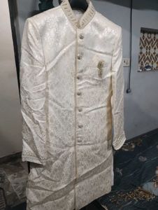 Men's Elegant Brocade Sherwani
