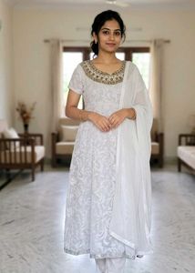 Elegant White Kurta Set with Dupatta