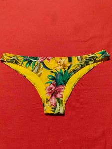 Yellow Floral Printed H&amp;M Bikini Bottom – Size/M