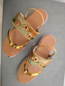 Embroidered Flat baby girl Sandals