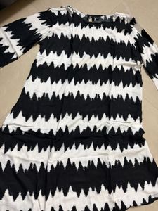 Chic Zigzag Print Long Sleeve Dress